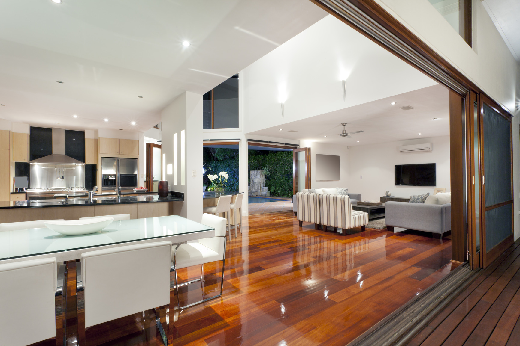 Royal Apartment with 4 Bedrooms